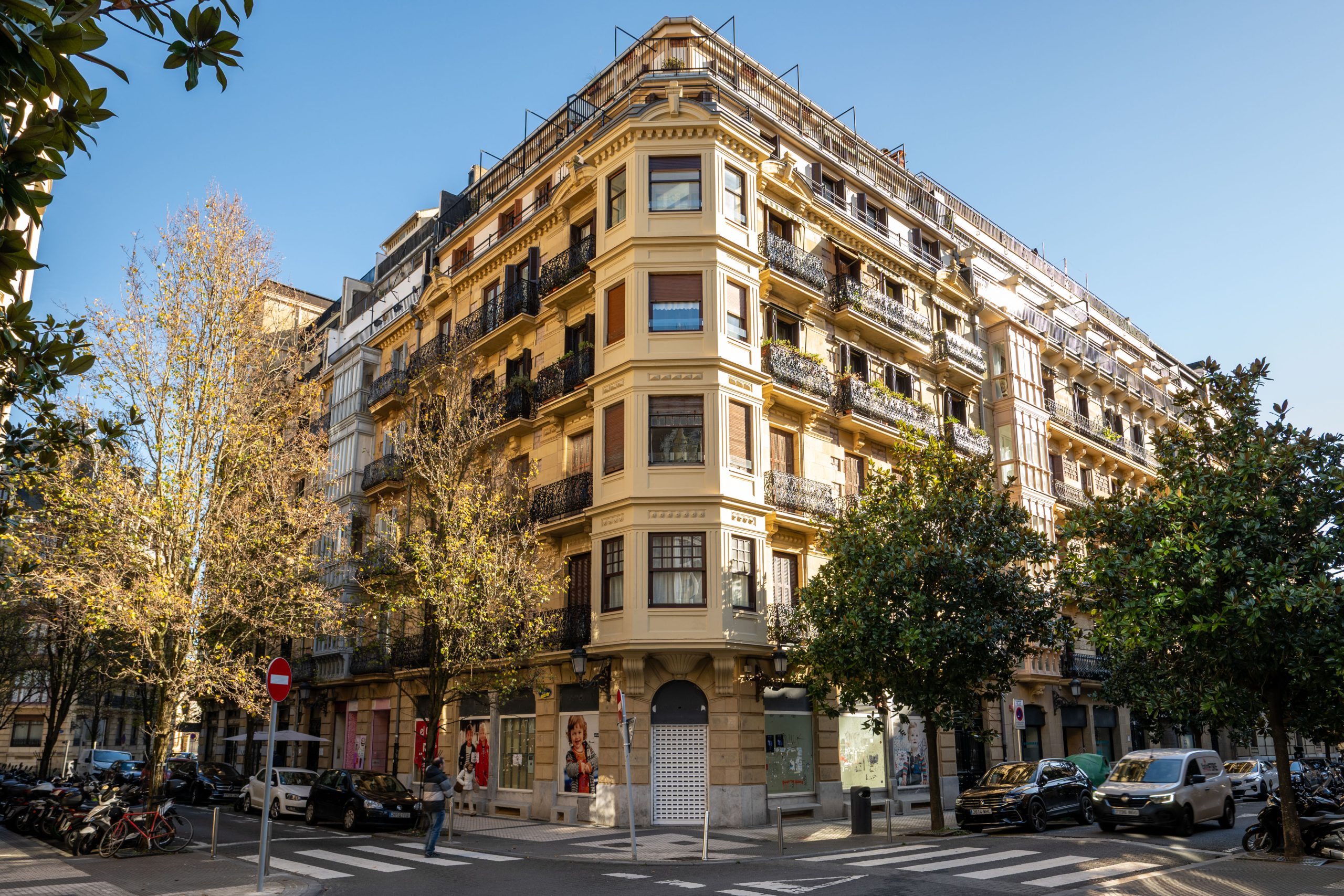 The apartment building in central San Sebastián