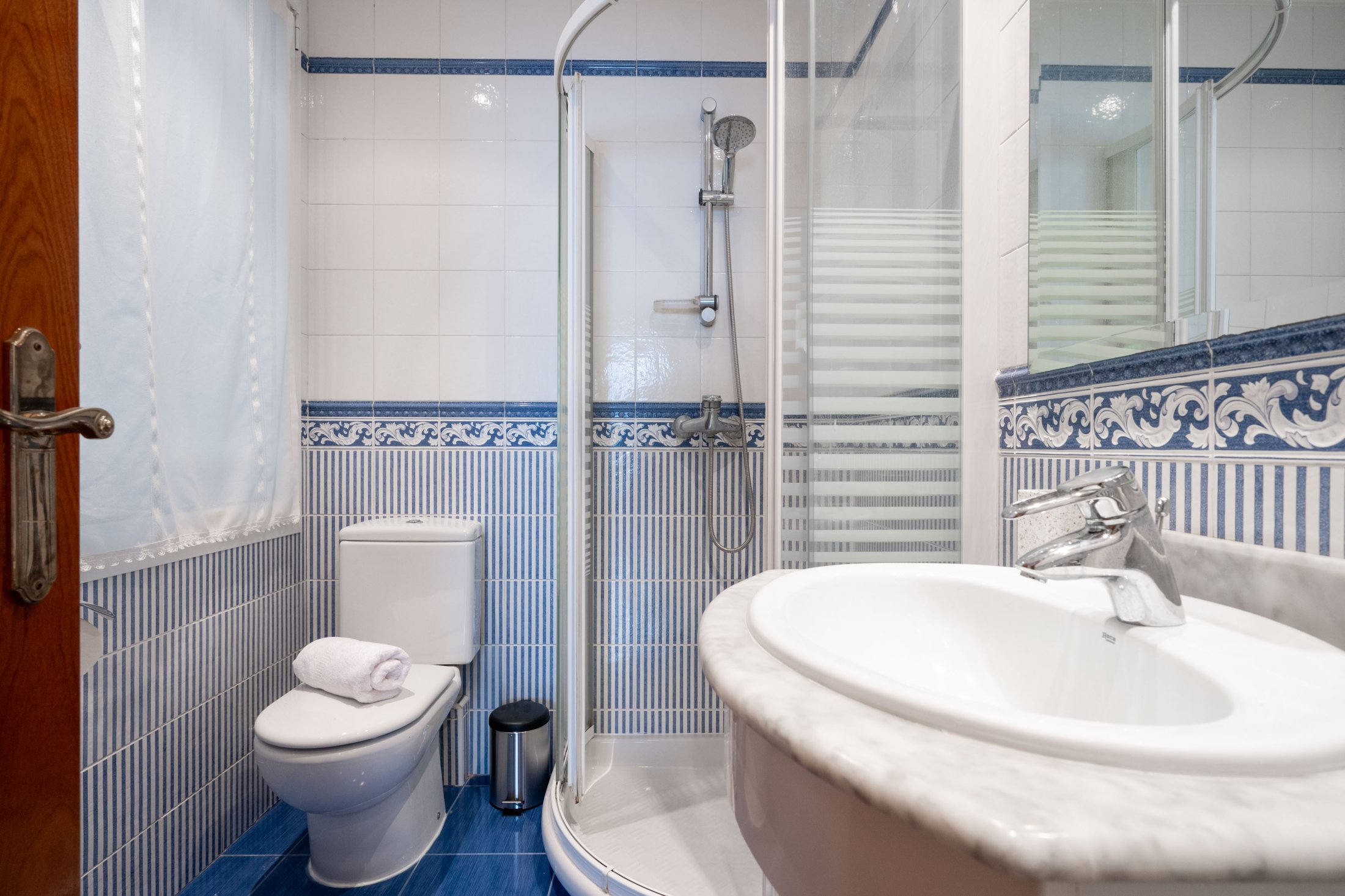Gros Urban Glow Apartment - photograph 21