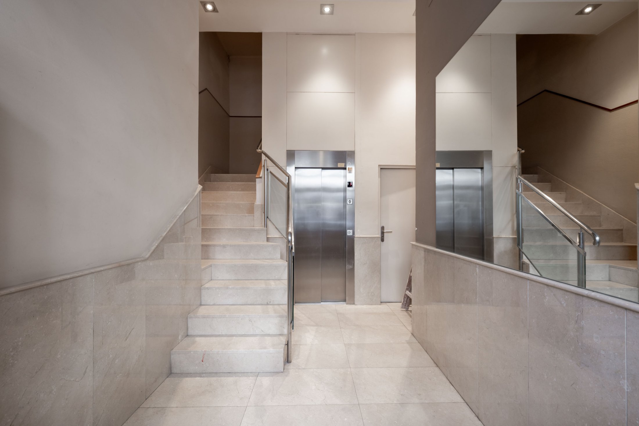 Gros Urban Glow Apartment - photograph 29