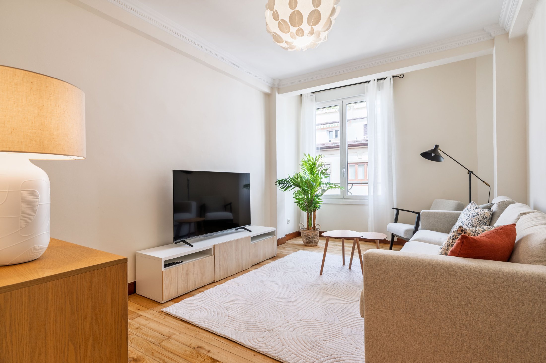 Gros Urban Glow Apartment - photograph 4