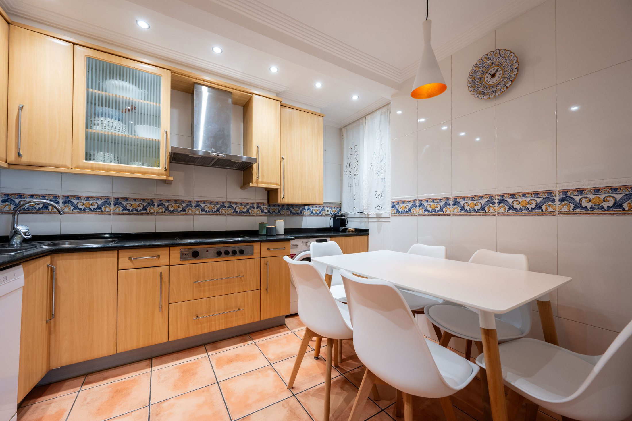 Gros Urban Glow Apartment - photograph 7a